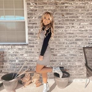 Meet your Posher, Carly michelle